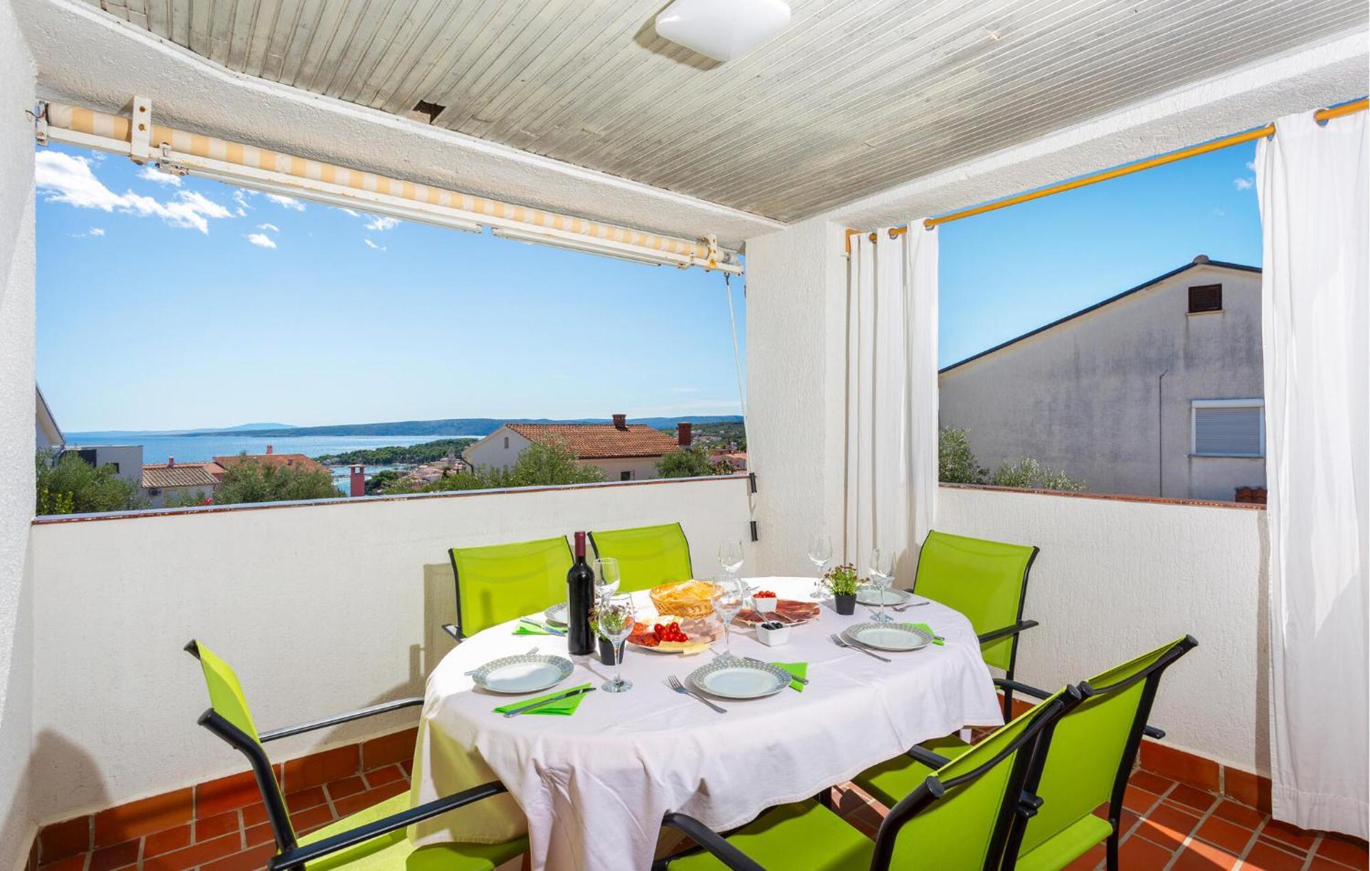קרק 3 Bedroom Stunning Apartment In Krk מראה חיצוני תמונה